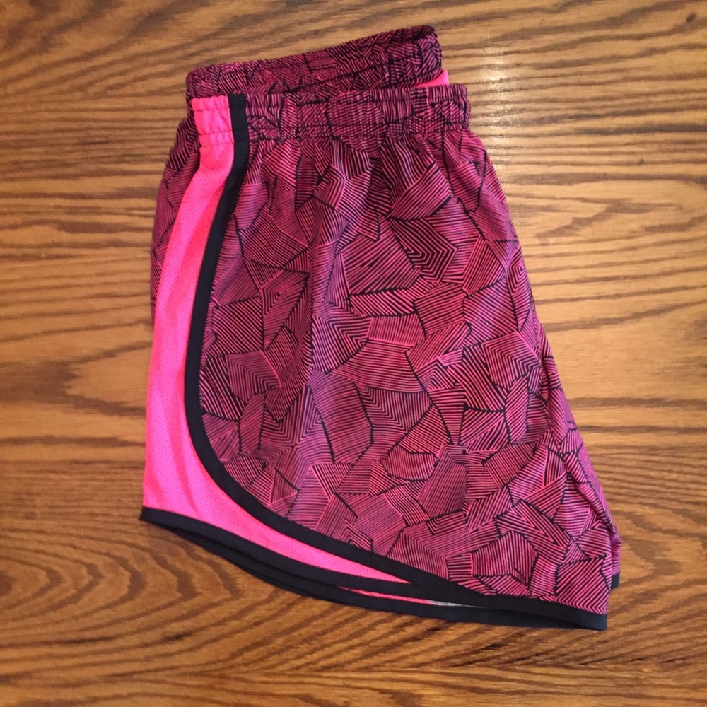 ❌SOLD ❌NWT Nike Dri-Fit Tempo Shorts - Picture 3 of 6